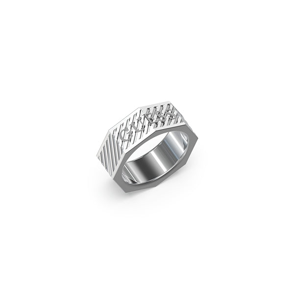 Silver ring from GUESS JEWELS JEWELRY Mod. JUMR03030JWST62, featuring a modern design with engraved details.