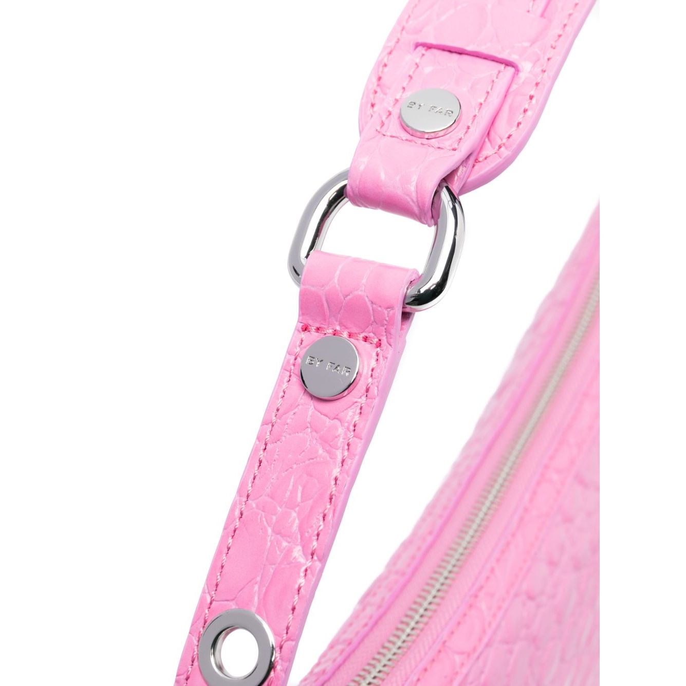 Front view with bag zipped and handles upright.