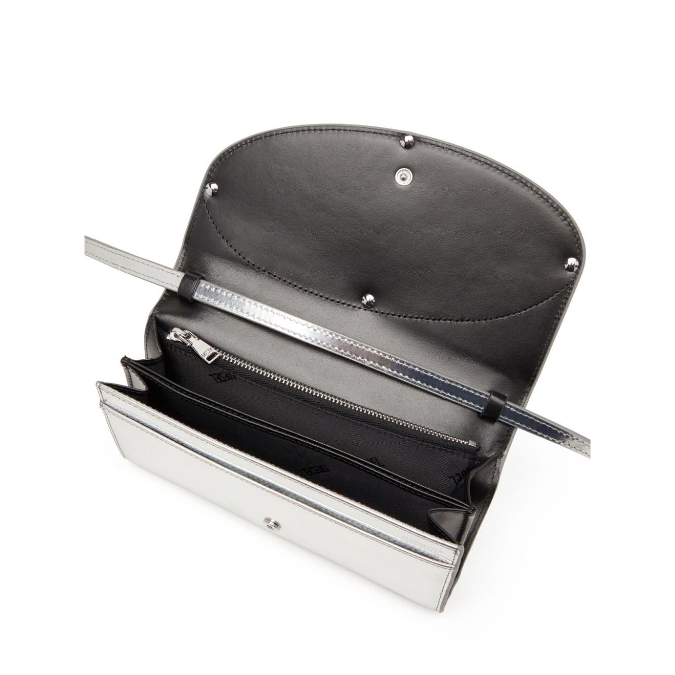 Front view with bag zipped and handles upright.