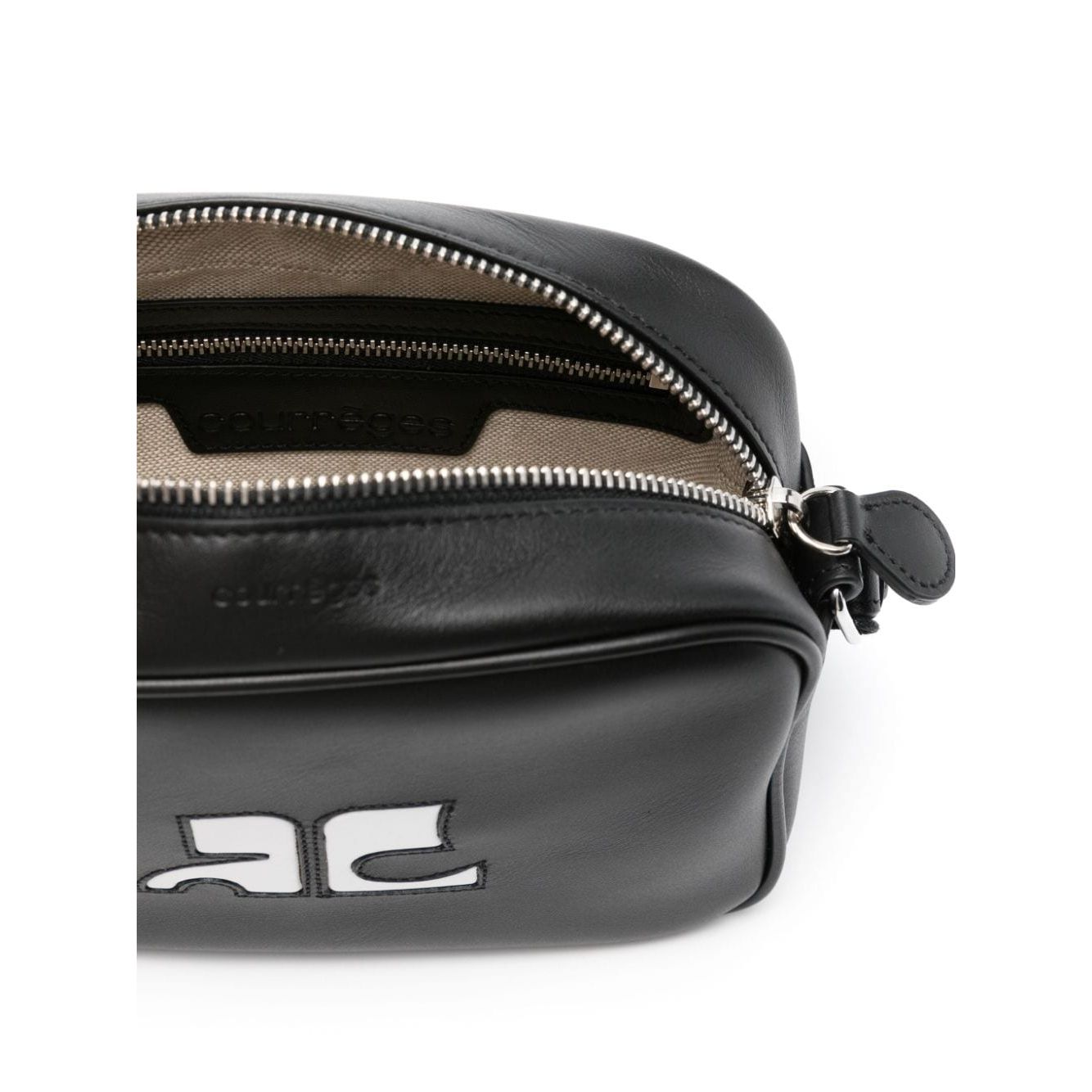 Front view with bag zipped and handles upright.