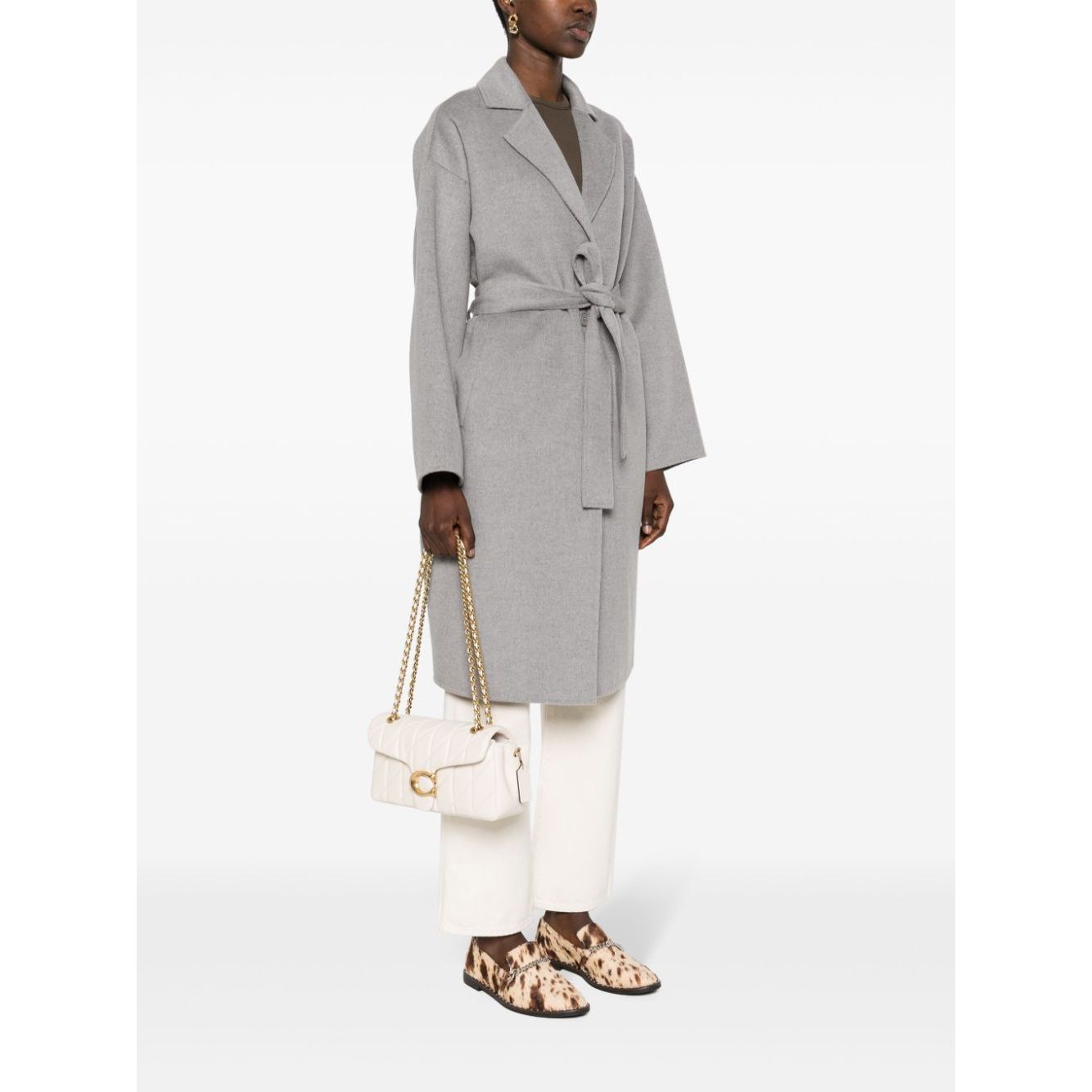 Front view with bag zipped and handles upright.