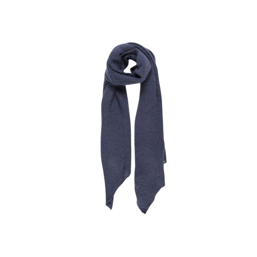 Pieces Blue Recycled Polyester Scarf with soft texture and sustainable materials, ideal for versatile styling in any season.