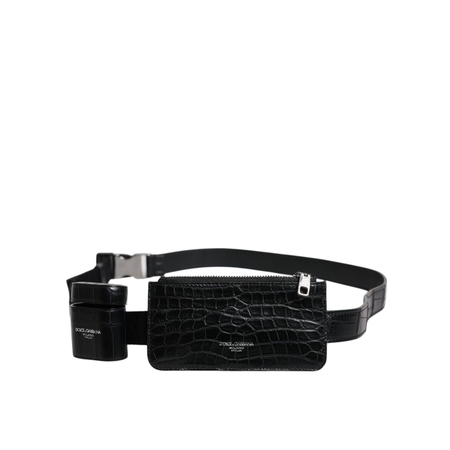 Front view with bag zipped and handles upright.