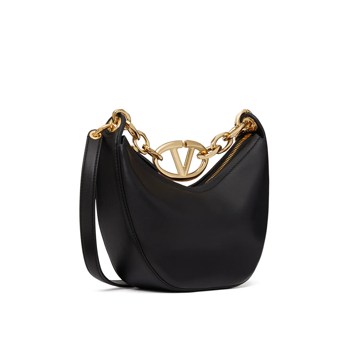 Front view with bag zipped and handles upright.