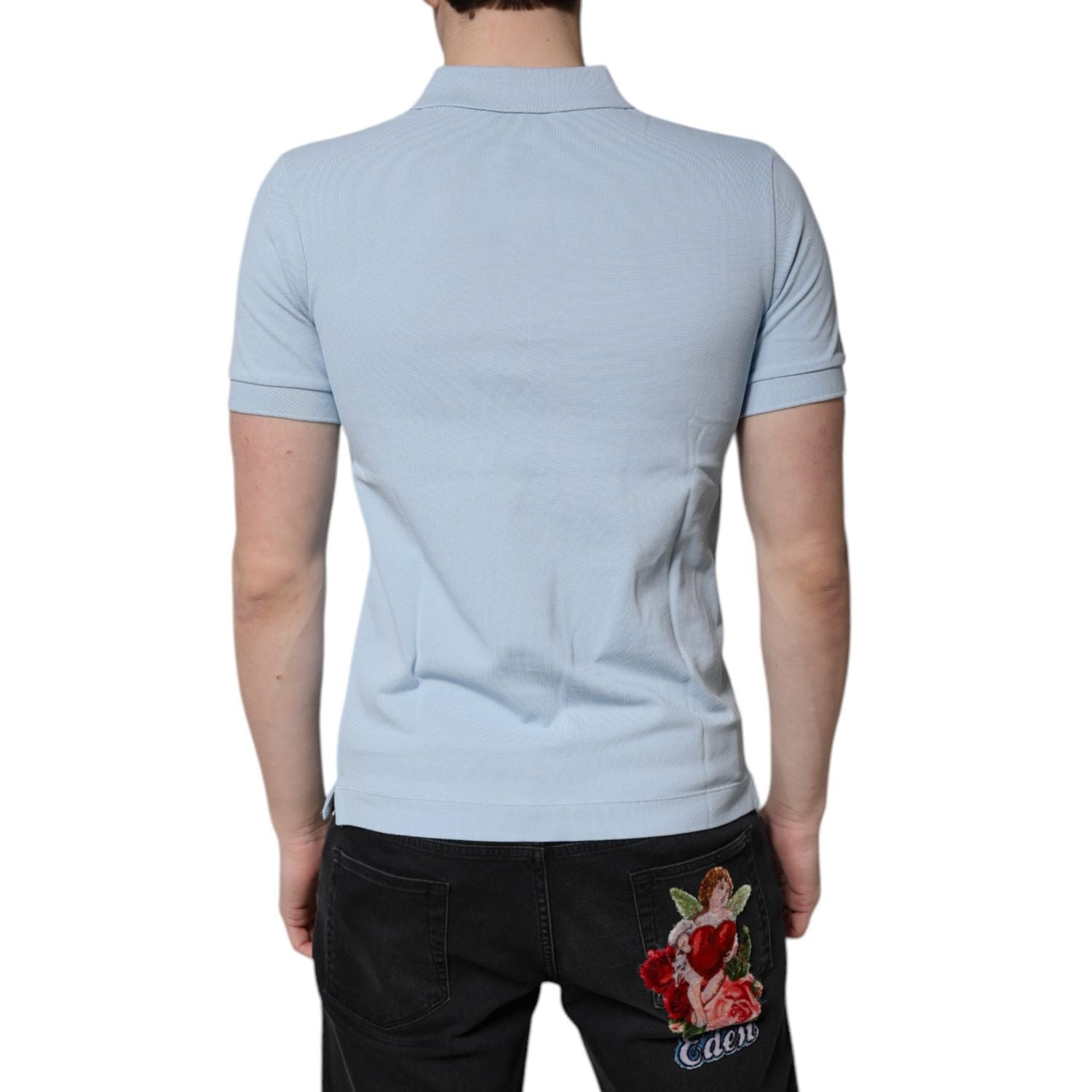 Front view with bag zipped and handles upright.