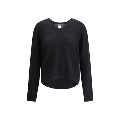 Fabiana Filippi Black Cashmere Cashmere Sweater with ribbed V-neck, hem, and cuffs, offering classic elegance and comfort.