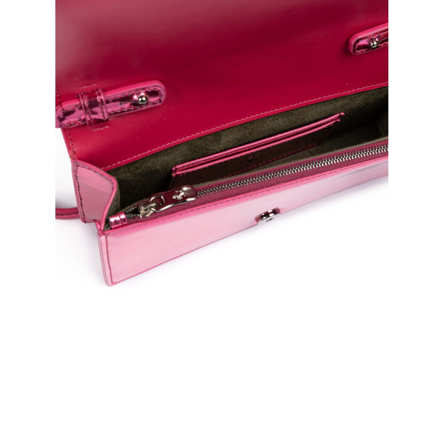 Front view with bag zipped and handles upright.