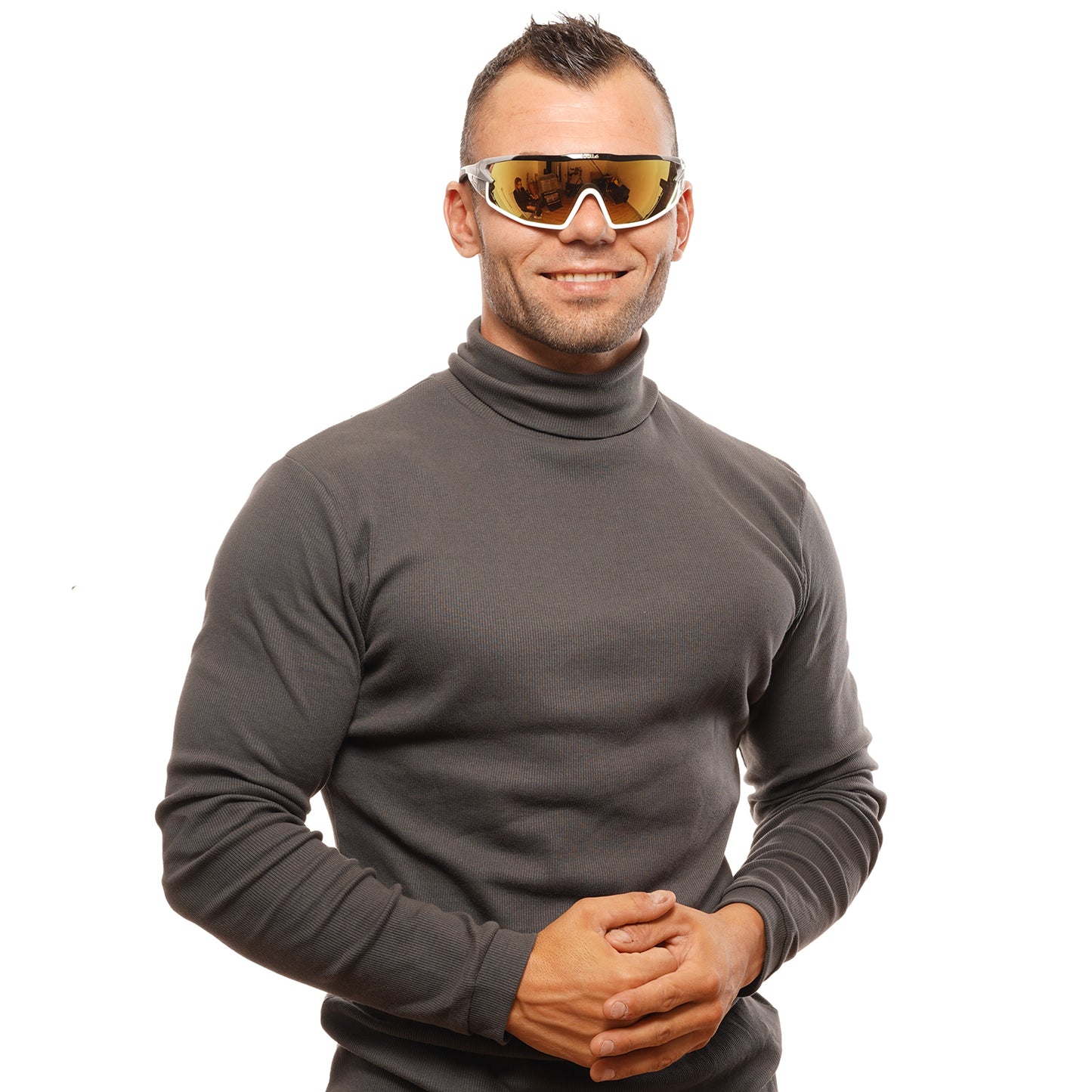 Person wearing BOLLE MOD. 12629 B-ROCK PRO 119 unisex sunglasses, showcasing stylish and protective eyewear for outdoor activities.
