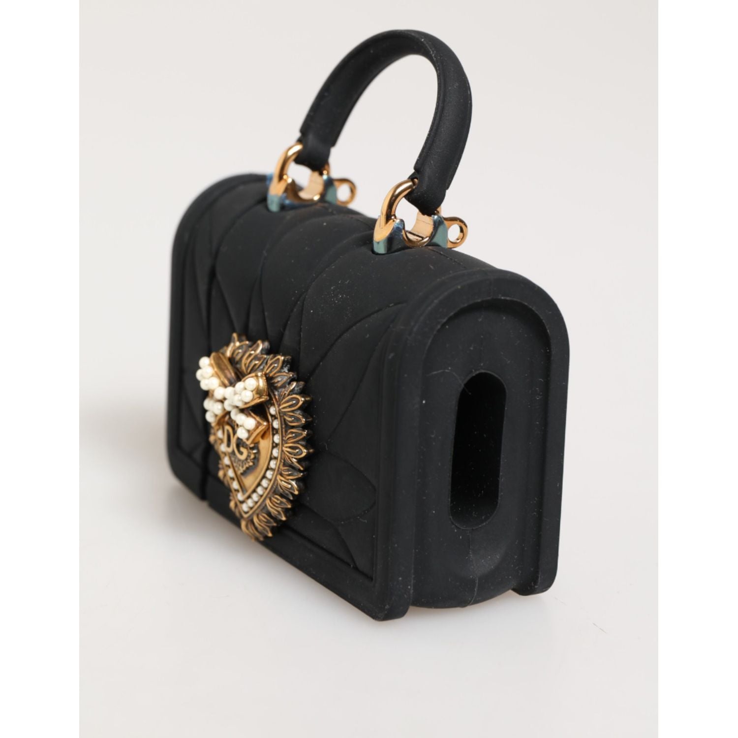 Front view with bag zipped and handles upright.