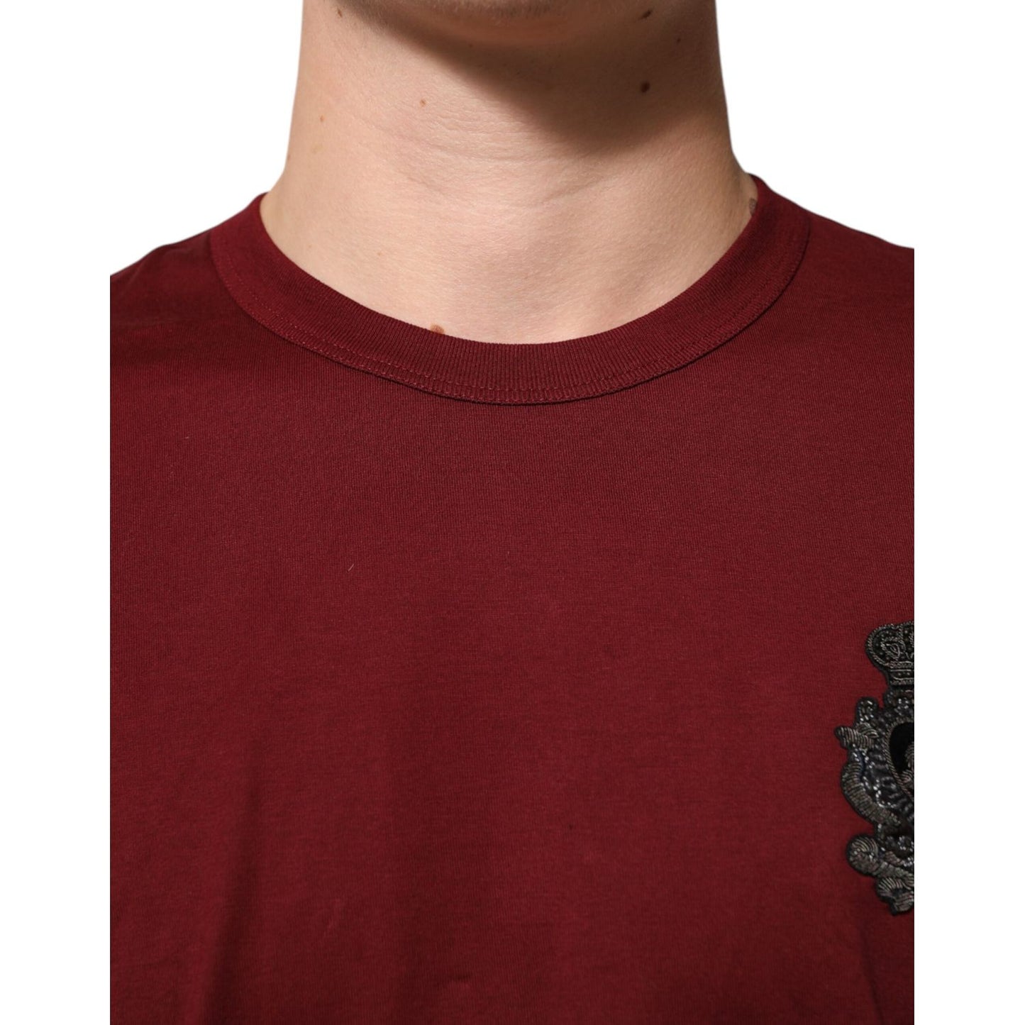 Dolce & Gabbana Bordeaux Red Cotton Crest Logo Patch T-Shirt featuring embroidered crest on chest