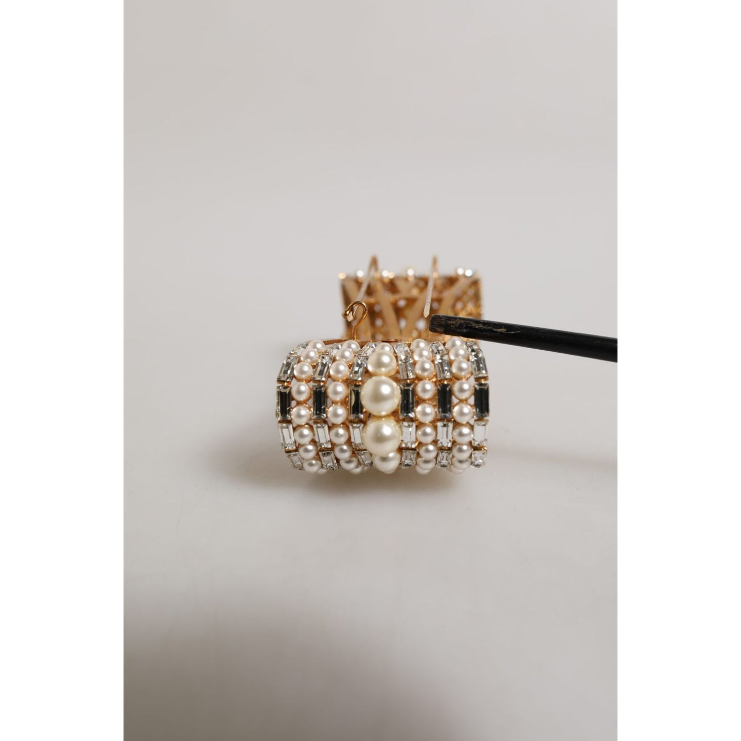 Dolce & Gabbana Gold Brass Glas Crystal Faux Pearl Embellished Brooch
