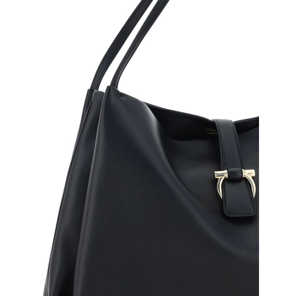 Front view with bag zipped and handles upright.