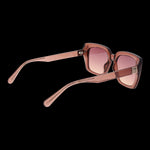 Unisex sunglasses GUESS MOD. GU8243 5571Z with stylish design and square frame.