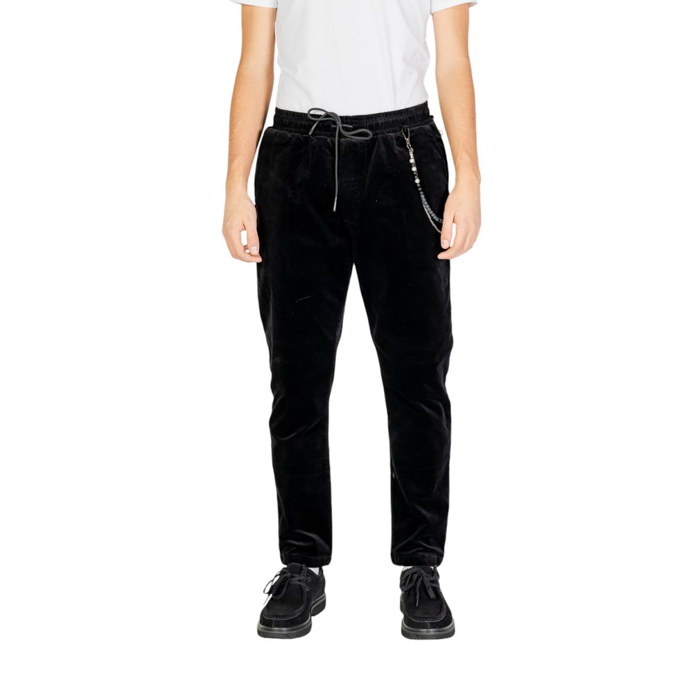 Gianni Lupo Black Cotton Pant for men from the Fall/Winter collection, made from 97% Cotton and 3% Elastane, stylish and comfortable.