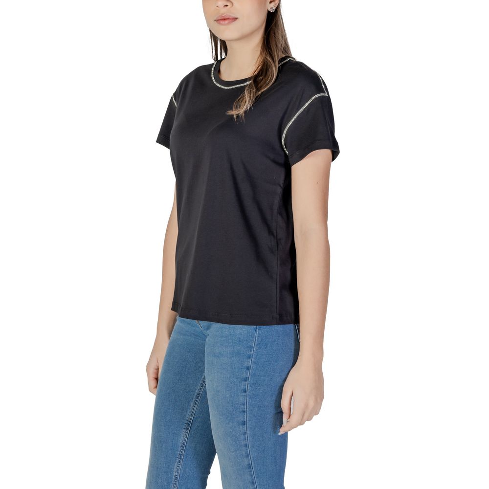 Model wearing Liu Jo Black Cotton T-Shirt with short sleeves and contrasting stitching.