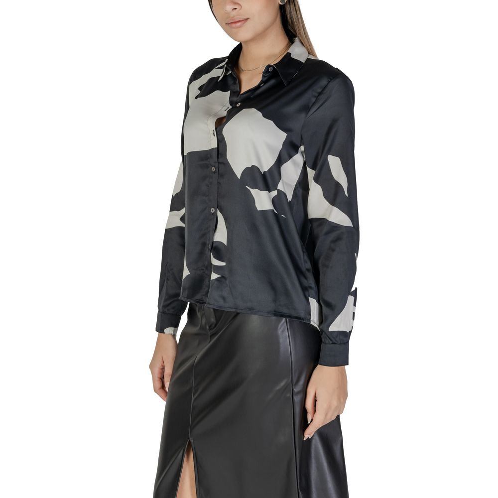 Woman wearing Only Black Recycled Polyester Shirt with fall/winter style, 68% recycled polyester, part of women's shirts and blouses collection