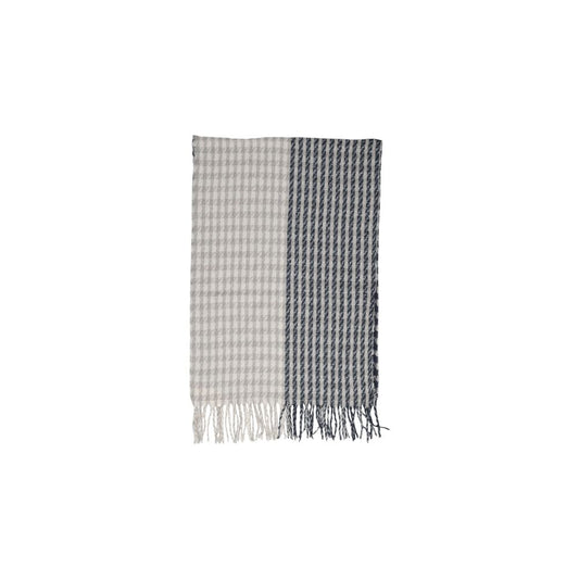 Only Gray Recycled Polyester Scarf with checkered design, stylish and versatile eco-friendly accessory, ideal for women.