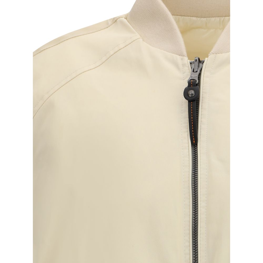 Front view with bag zipped and handles upright.
