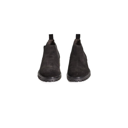 Front view of Roberto Pepe Luxury Black Calfskin Men Boot with elastic detail and rubber sole for style and comfort