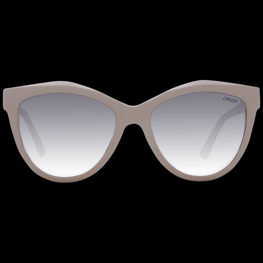 Stylish sunglasses for ladies, ideal summer accessory with gradient lenses.