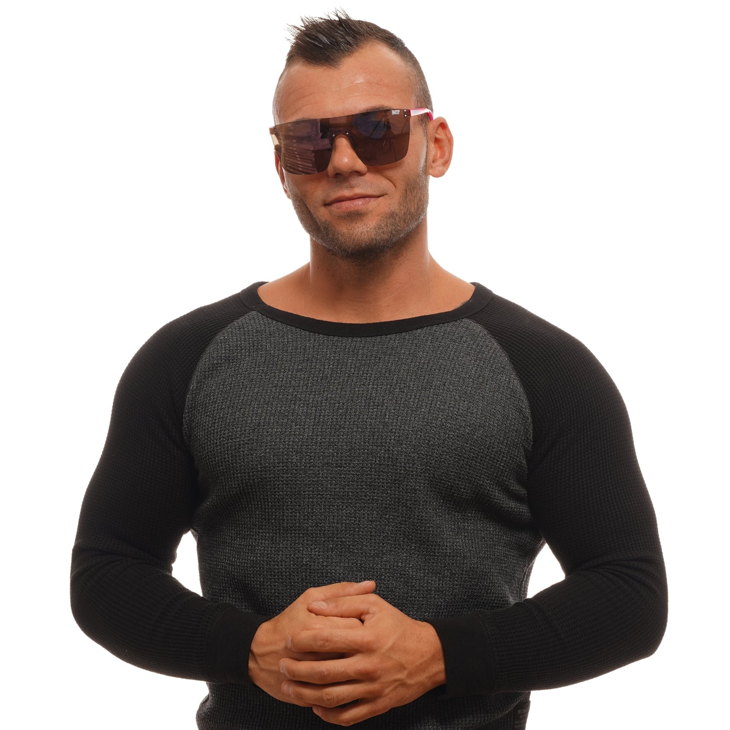 Model wearing SUPERDRY MOD. SDS SUPERSYNTH 14172 sunglasses, showcasing unisex fashion style.