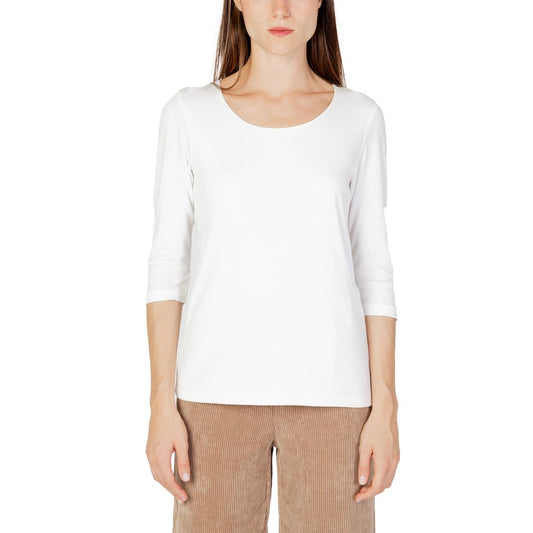 Woman wearing Street One Cream Cotton Long Sleeve with round neckline, showcasing a casual and refined style in a neutral setting.
