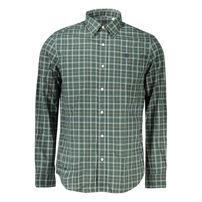 Timberland Verde Cotton Men Shirt in green plaid design, long sleeves, buttoned front, ideal for outdoor style.