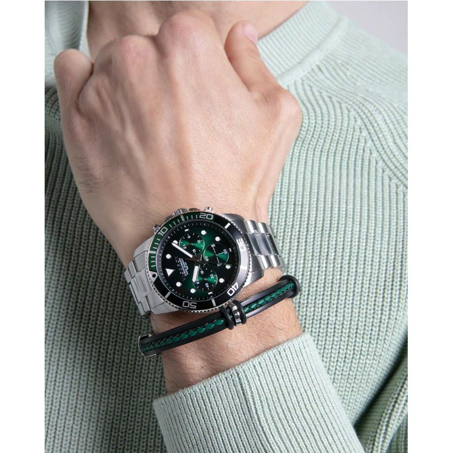 Gent's wrist showcasing VICEROY Mod. 42453-77 watch, quartz chronograph, 10 ATM water resistance, silver necklace, official packaging available.