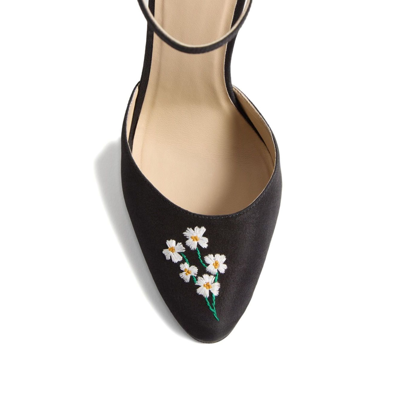 Close-up of Valentino Garavani Hi Dolly Pumps In Fabric With Floral Embroidery 105mm, featuring floral design on the toe.