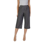 Vero Moda Black And White Polyester Cropped Pant for women in fall/winter collection, featuring 80% polyester, 16% viscose, 4% elastane.