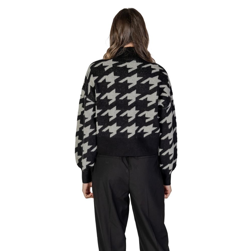 Rear view of model wearing Vero Moda Black Marabou Sweater, women's knitwear from fall/winter collection, 100% acrylic.
