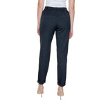 Back view of Vero Moda Gray Polyester Pant for women, spring/summer collection, made with 62% polyester, 33% viscose, and 5% elastene.