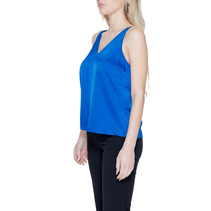 Woman wearing Vila Clothes Blue Polyester Top with V-neckline and adjustable straps