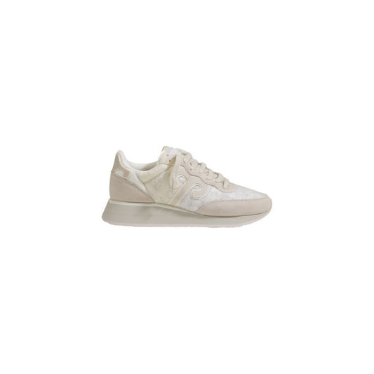 Wushu Cream Wool Sneaker for women, stylish and breathable with wool, suede, and polyurethane blend, perfect for various occasions.